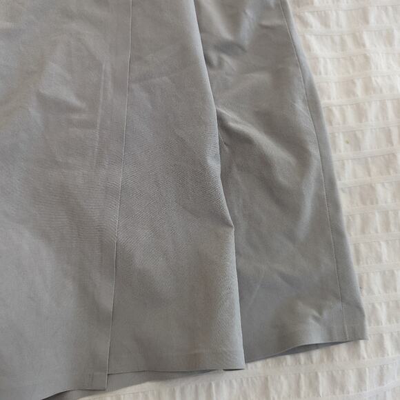 Athletic Planner Skort in Light Grey | Size 6 - Picture 4 of 8